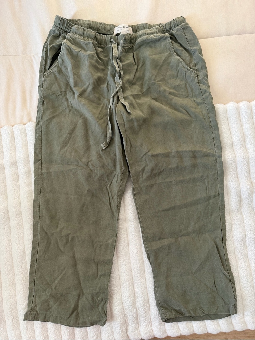 cloth & stone Olive Green Drawstring Jogger Pants - Picture 5 of 6